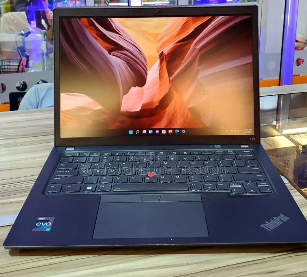 New Laptop Lenovo ThinkPad Yoga 16GB Intel Core I7 SSD 512GB