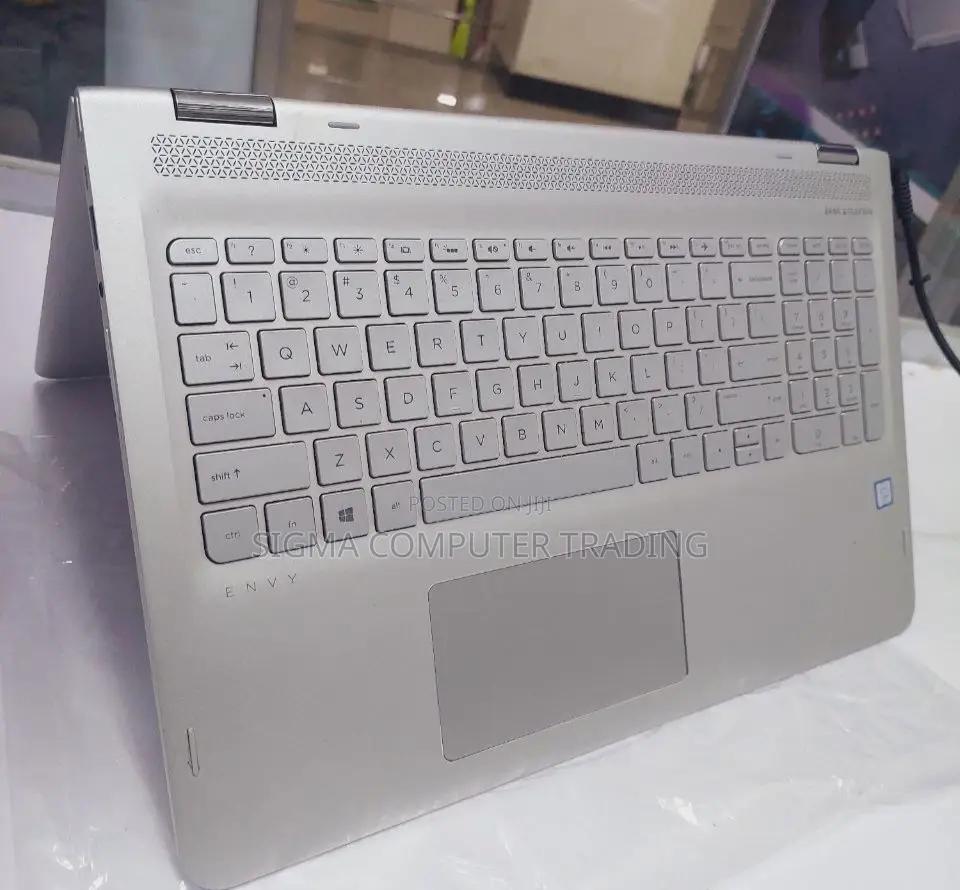 New Laptop HP Envy X360 12GB Intel Core I5 SSD 256GB