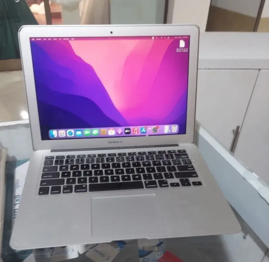 New Laptop Apple MacBook Air 2017 8GB Intel Core I5 SSD 128GB