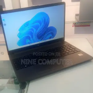 New Laptop HP 250 G8 8GB AMD Ryzen 5 SSD 512GB