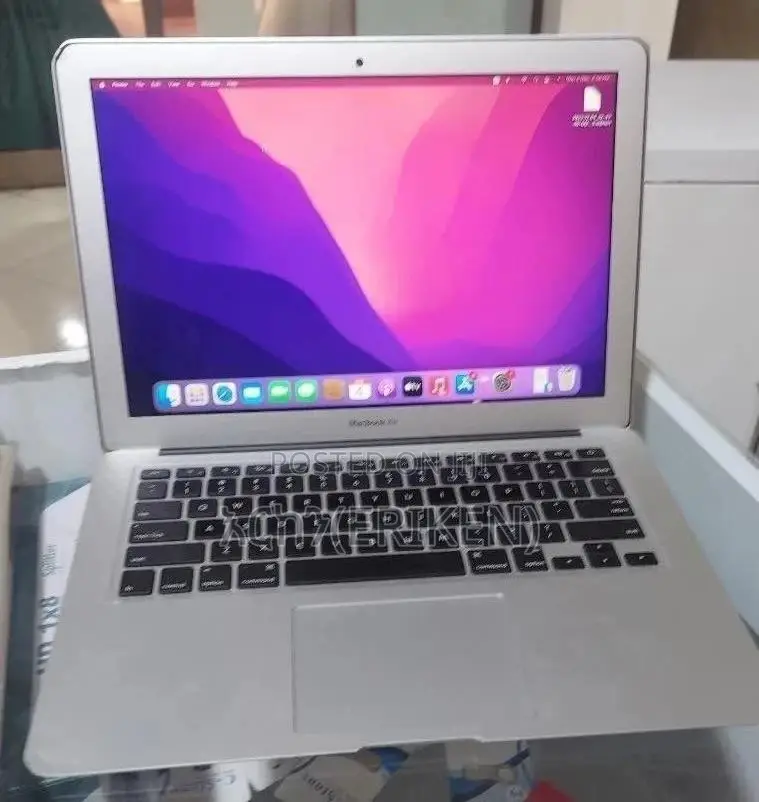 New Laptop Apple MacBook Air 2015 8GB Intel Core i5 SSD 128GB