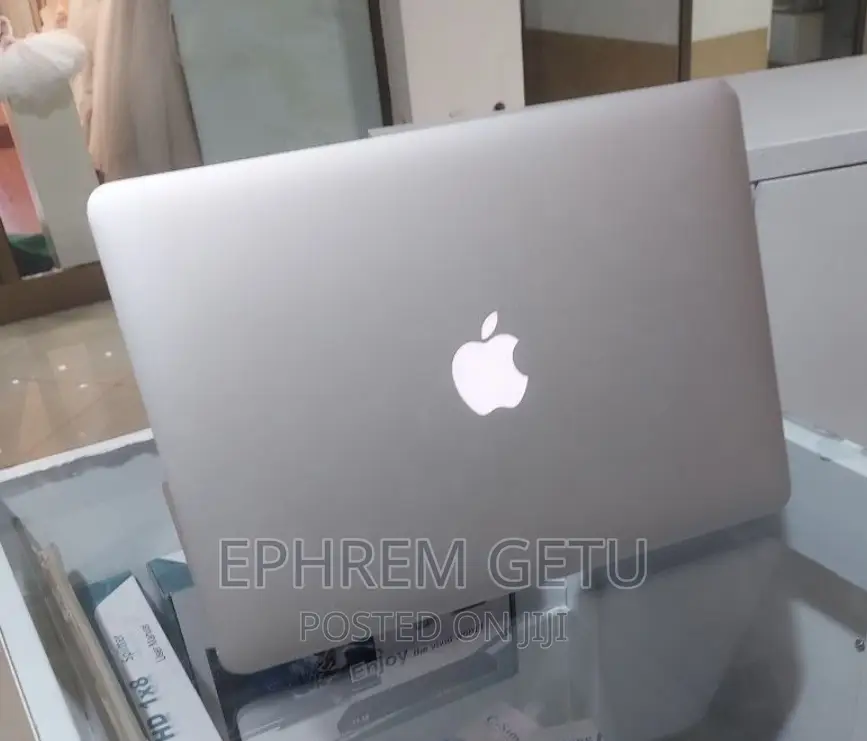 New Laptop Apple MacBook Air 2017 8GB Intel Core I5 SSD 128GB