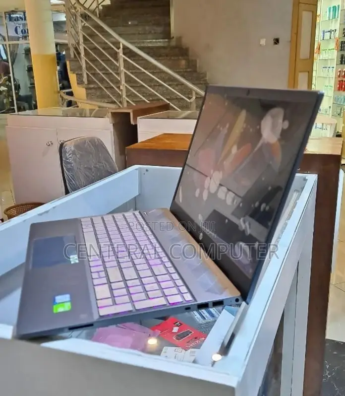 New Laptop HP Pavilion 14-Ce1000 8GB Intel Core I5 SSD 512GB