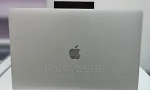 New Laptop Apple MacBook Pro 2017 16GB Intel Core I7 SSD 256GB