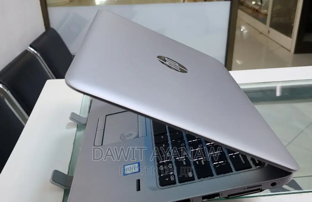 New Laptop HP EliteBook 820 G3 8GB Intel Core I7 SSD 512GB