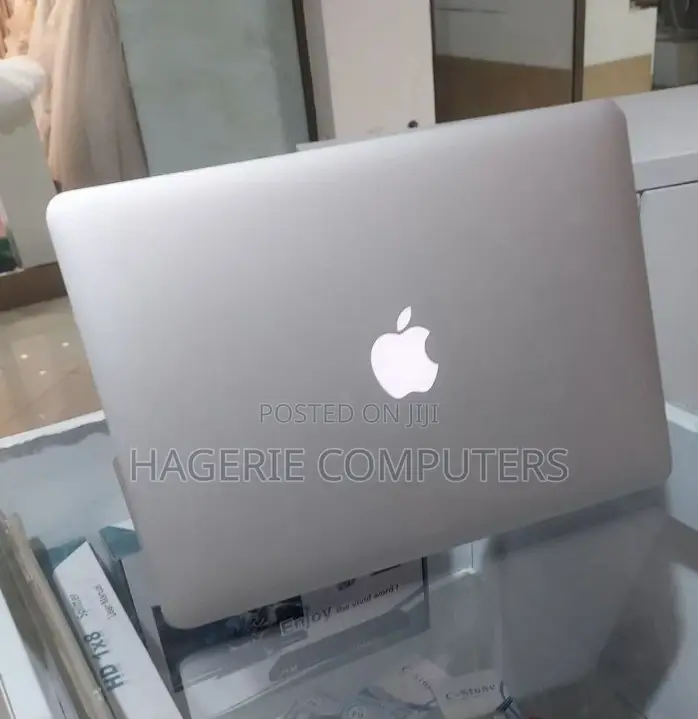 New Laptop Apple MacBook Pro 2020 32GB Intel Core I7 SSD 2T