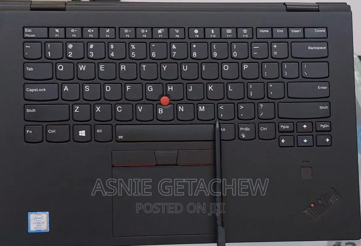 New Laptop Lenovo ThinkPad Yoga 370 8GB Intel Core I7 HDD 512GB