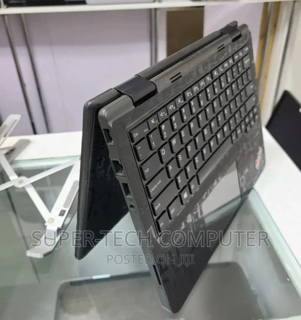 New Laptop Lenovo Yoga 11e 4GB Intel Core 2 Quad HDD 500GB