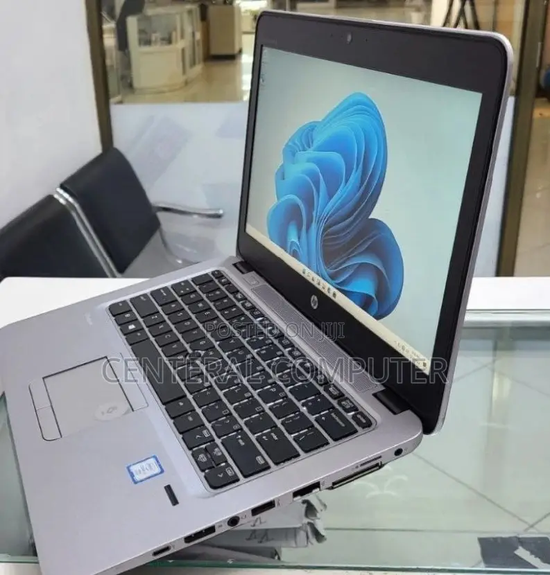 New Laptop HP 252 G3 8GB Intel Core I7 SSD 512GB