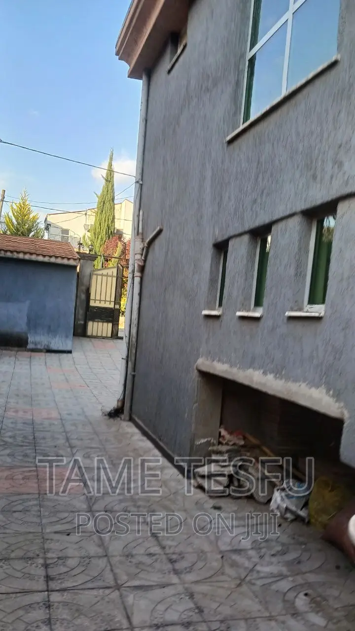 Furnished 5bdrm House in Hayat, Bole for sale