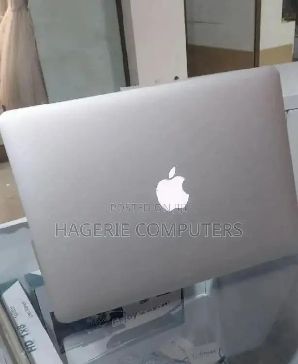 New Laptop Apple MacBook Air 2017 8GB Intel Core i5 SSD 128GB