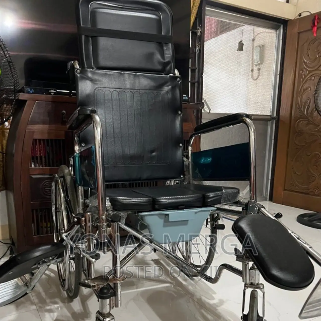 Multi-Purpose Wheelchair_ Aluminum Frame Make Loading Easier