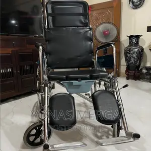 Photo - Sleepung Wheelchair_beck Sleeping It Has Foldable Footrests