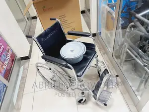 የሚታጠብ እና Popo ያለው=Commode Wheelchair=Wheelchair=Wheelchair