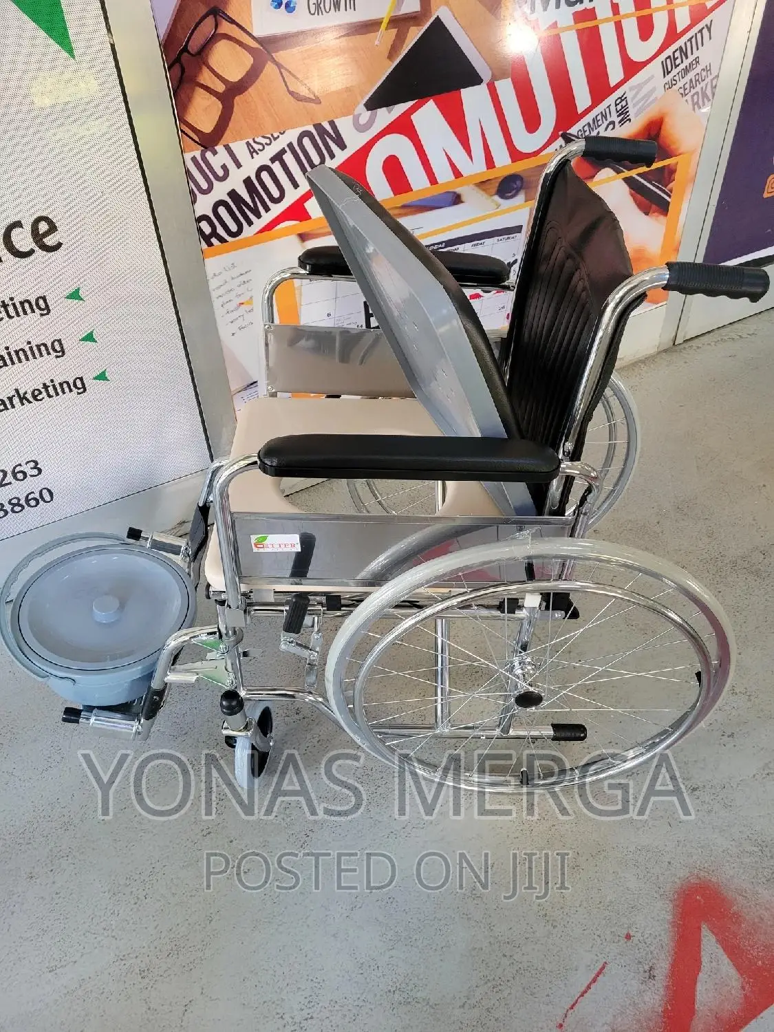 Economic Practical Wheelchair Folds Easy Storage Transport
