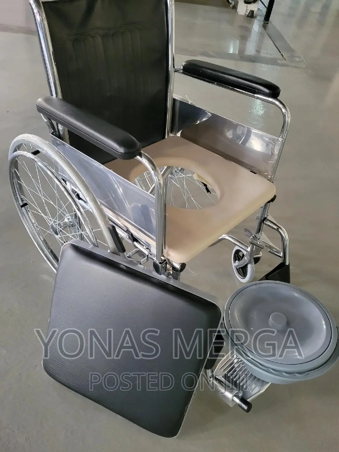 Home/Elderly Care/Wheel_chair Crutches/Wheelchair Commod Oms