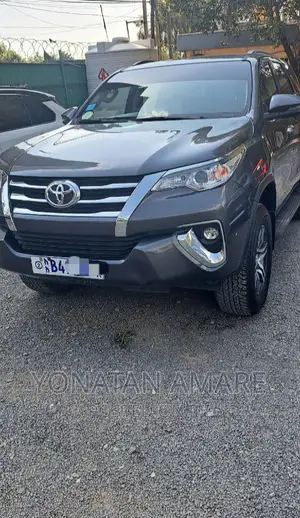 Toyota Fortuner 2019 Gray