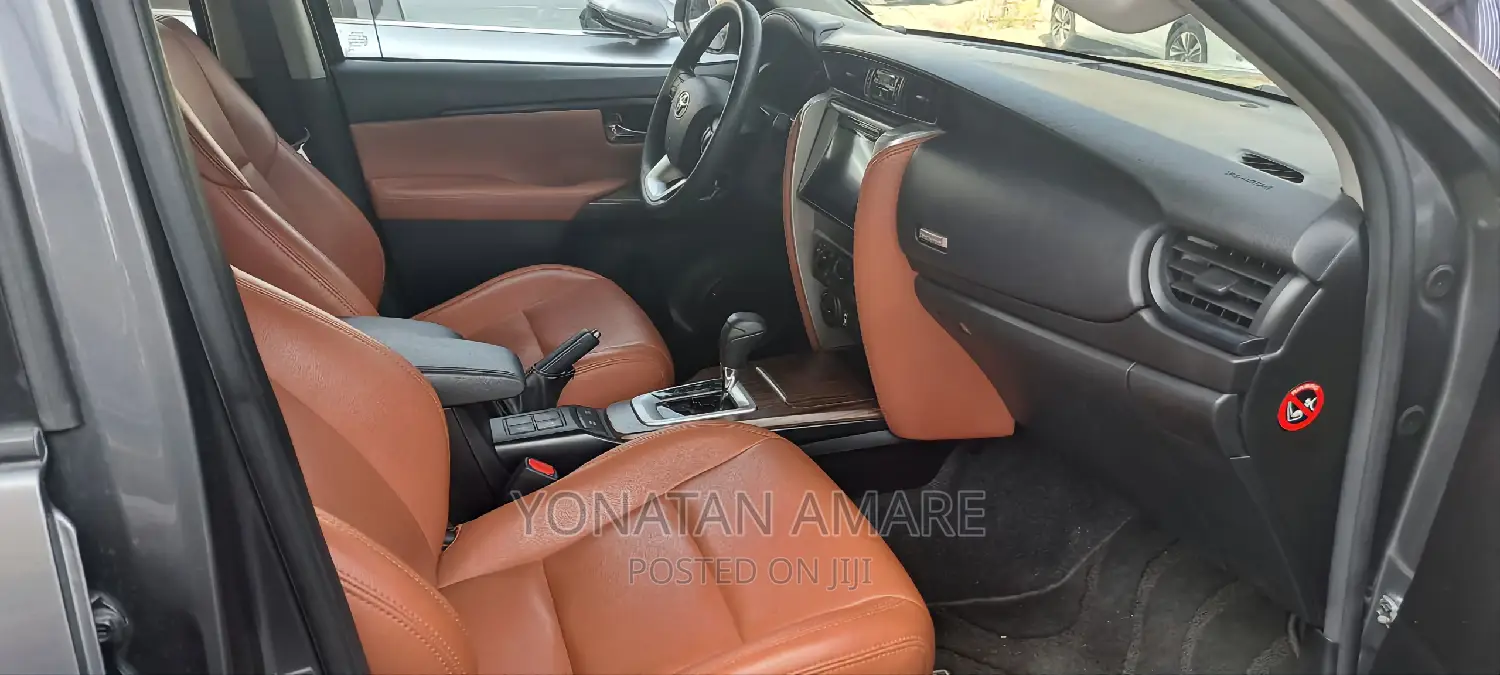 Toyota Fortuner 2019 Gray