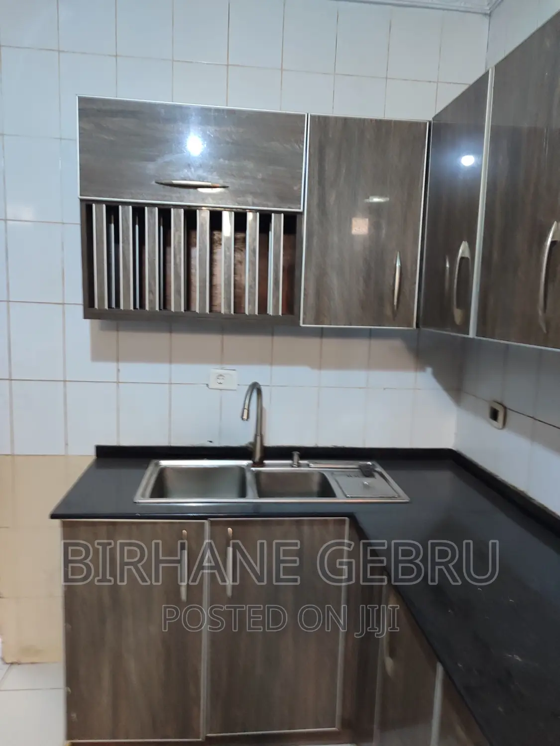 5bdrm House in House, Bole for rent