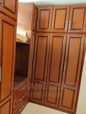 5bdrm House in House, Bole for rent