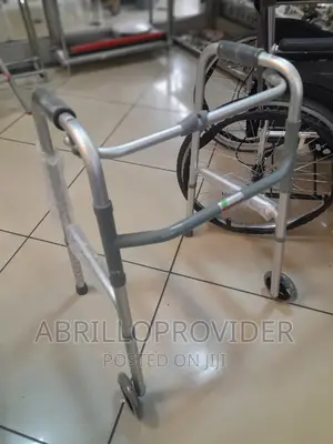 መራመጃ Walker=Walker=Walker~ፎልዲንግ Walker=Walker*Walker~Walker~