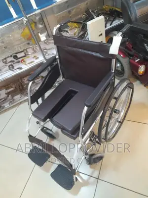 አዲስ ፖፖ ያላቸው ኮሞዲ ዌልቸር Toilet Wheelchair=Wheelchair=Wheelchair