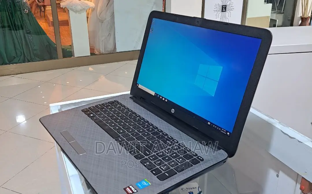 New Laptop HP Stream Notebook 8GB Intel Core I5 SSD 1T