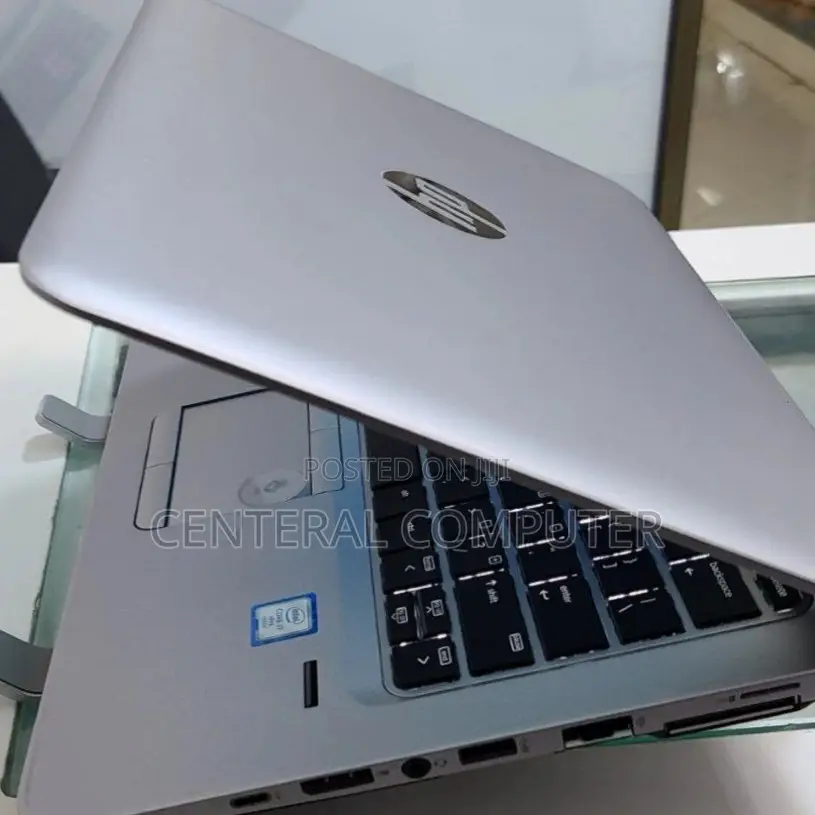 New Laptop HP EliteBook 820 G4 8GB Intel Core I7 SSD 512GB