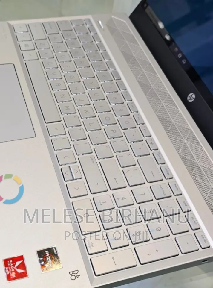 New Laptop HP Pavilion 15 8GB AMD Ryzen 5 SSD 1T