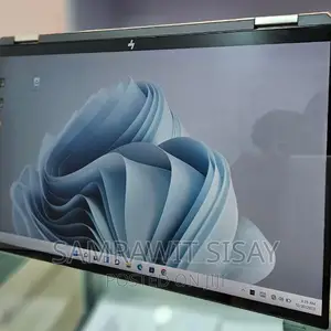 Photo - New Laptop HP Spectre 16GB Intel Core I7 SSD 512GB