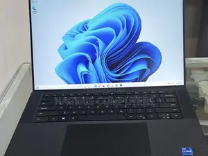 Photo - New Laptop Dell XPS 15 16GB Intel Core I7 SSD 512GB