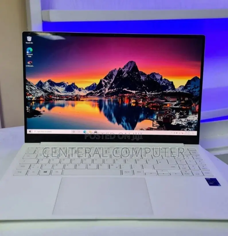 New Laptop Samsung Galaxy Book 2 16GB Intel Core I7 SSD 512GB