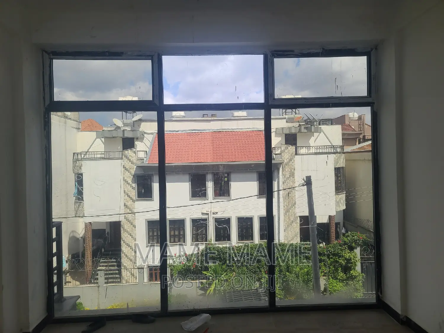 9bdrm House in Addis Abeba, Bole for sale