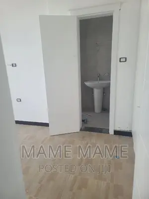 9bdrm House in Addis Abeba, Bole for sale