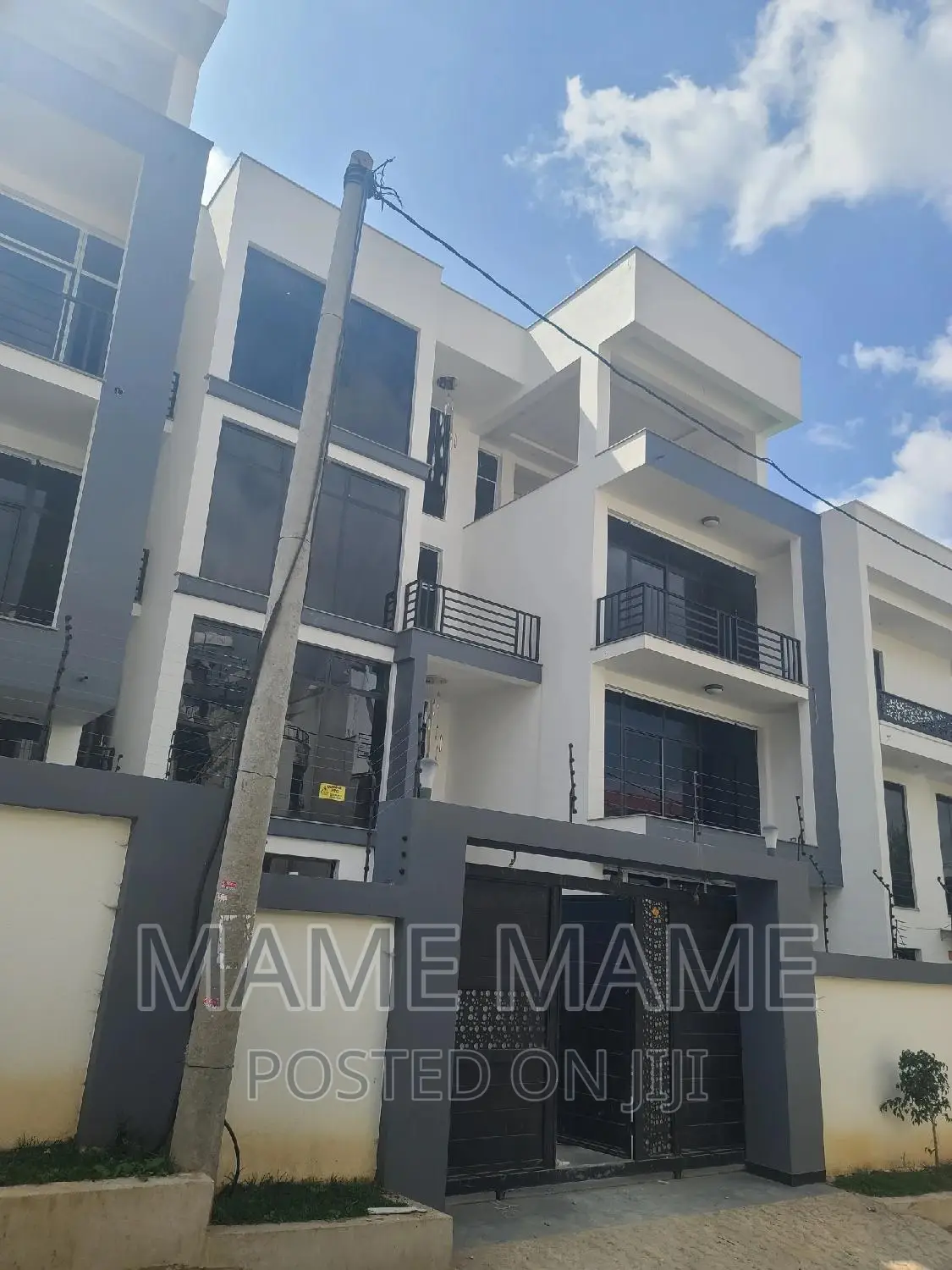 9bdrm House in Addis Abeba, Bole for sale