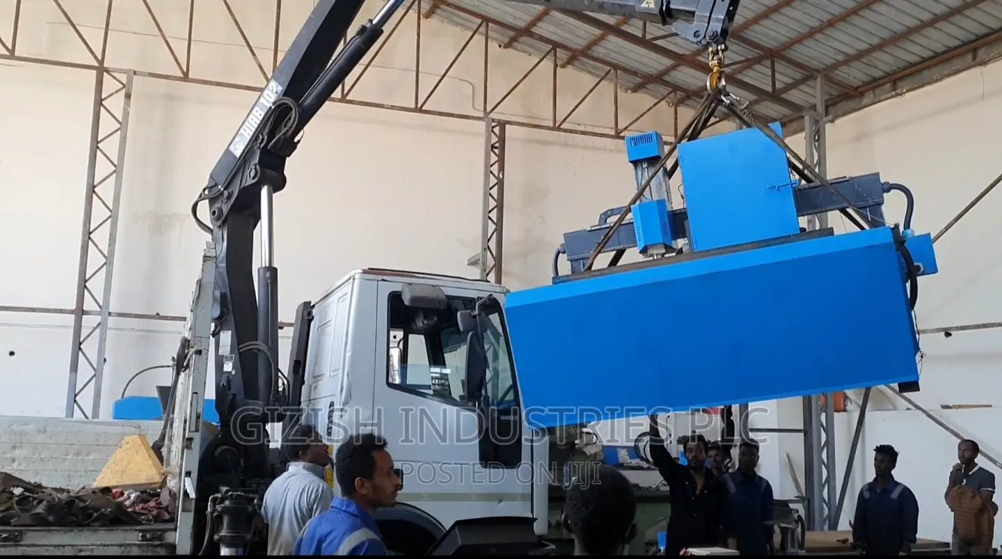 4ኪሎዋት ሲኤንሲ ማሽን (4kw CNC Router Machine)