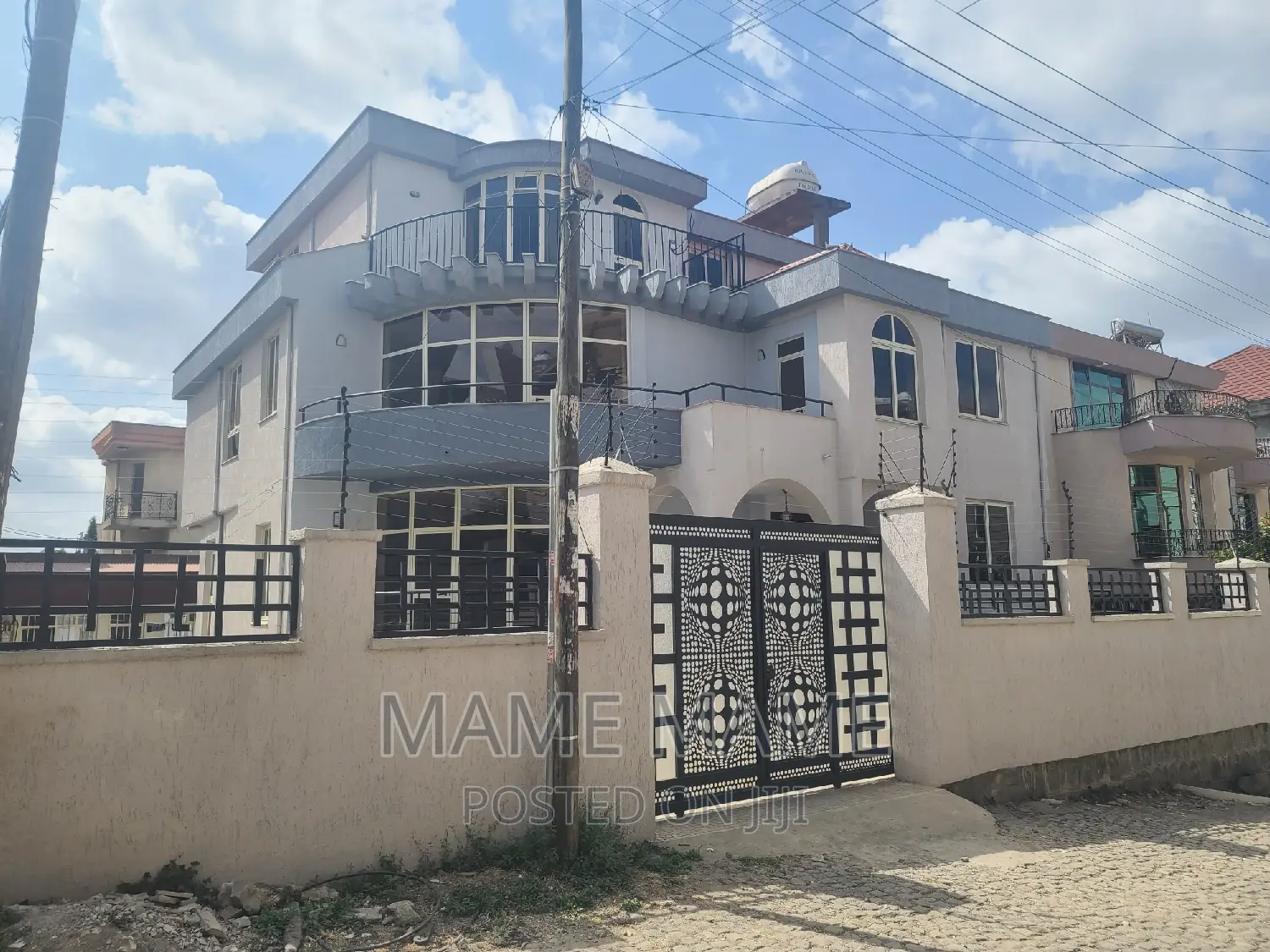 11bdrm House in Addis Abeba, Bole for rent