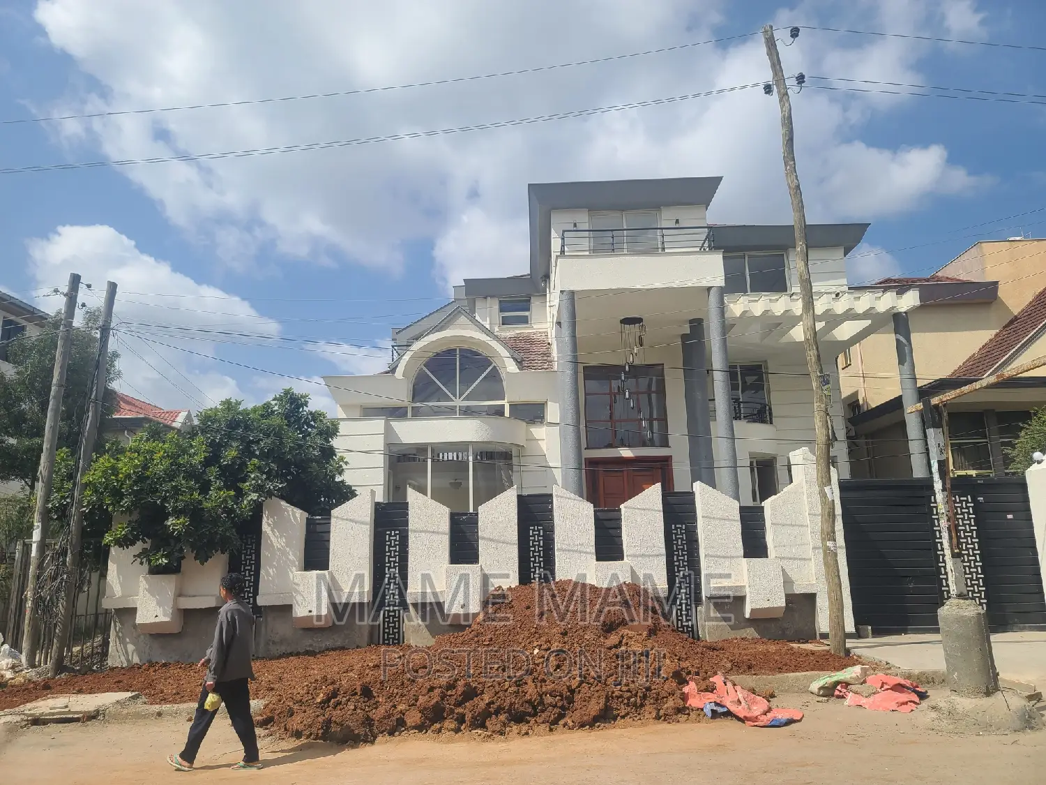 9bdrm House in Addis Abeba, Bole for sale
