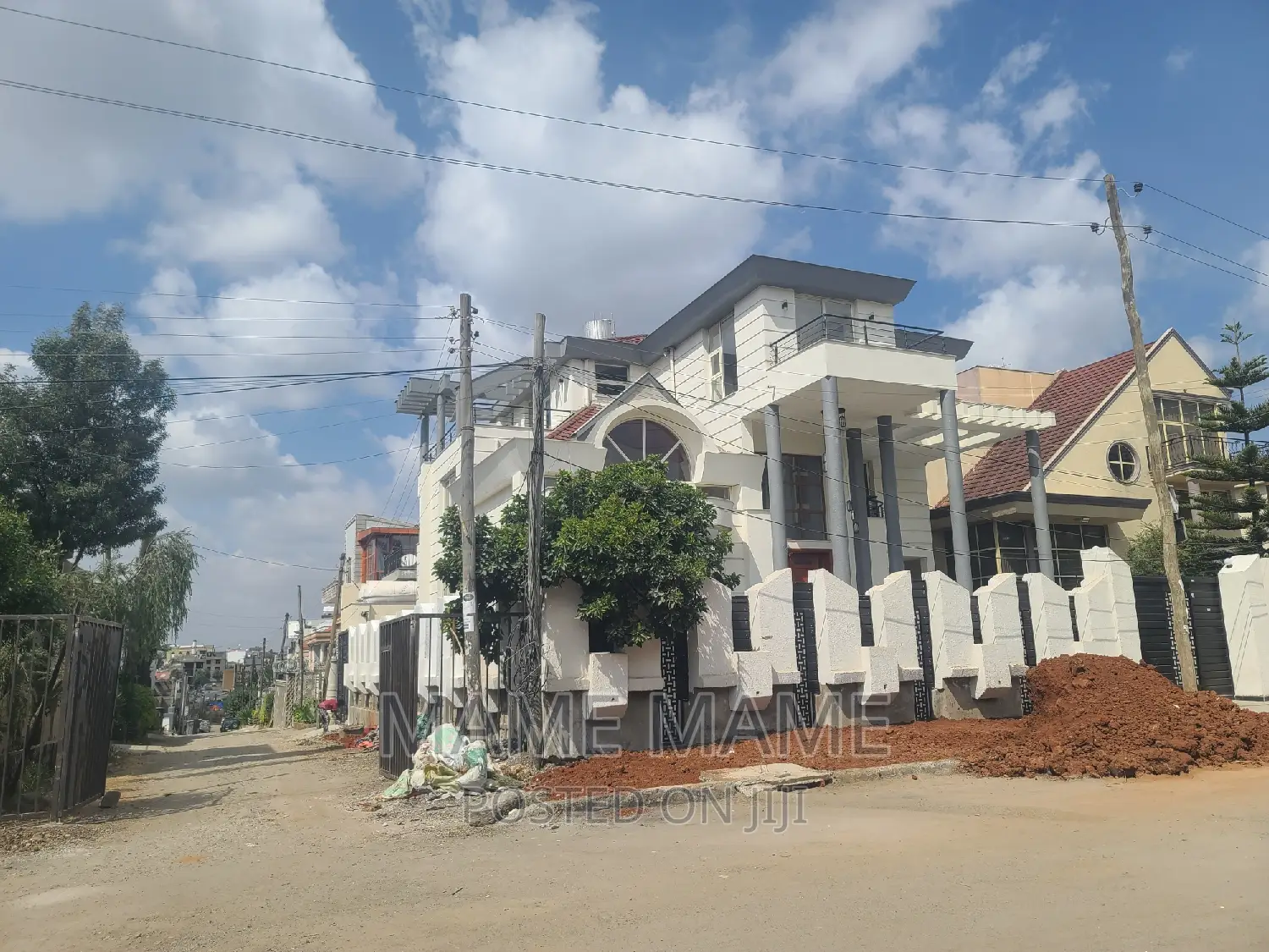 9bdrm House in Addis Abeba, Bole for sale