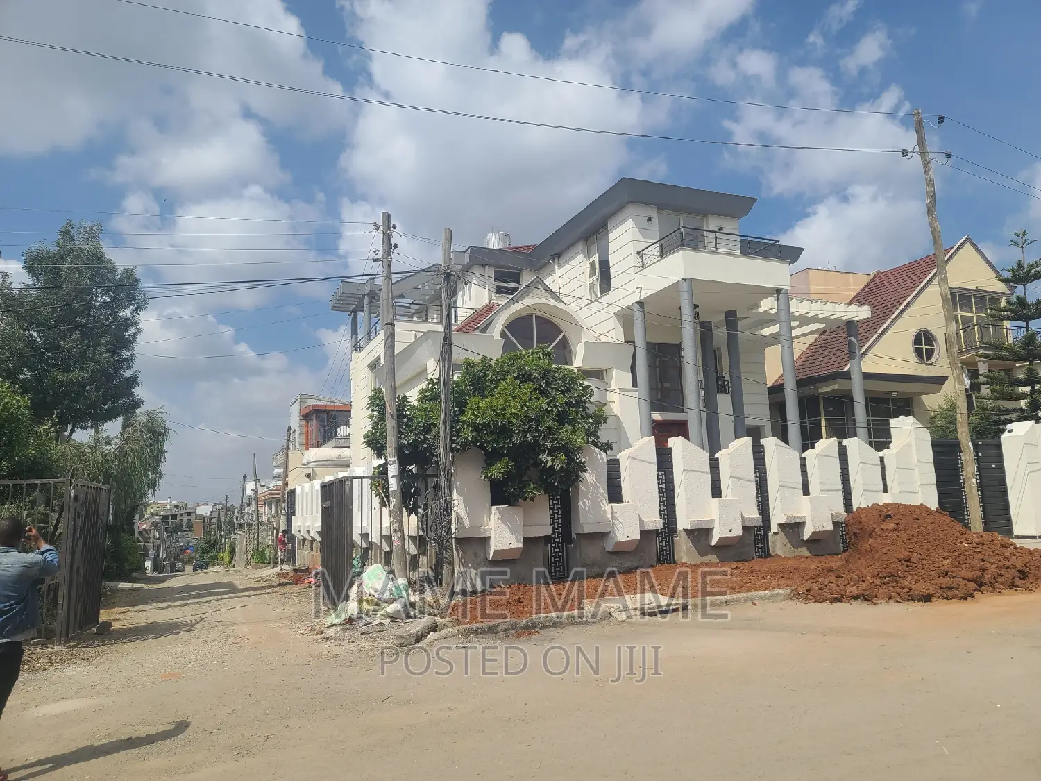 9bdrm House in Addis Abeba, Bole for sale