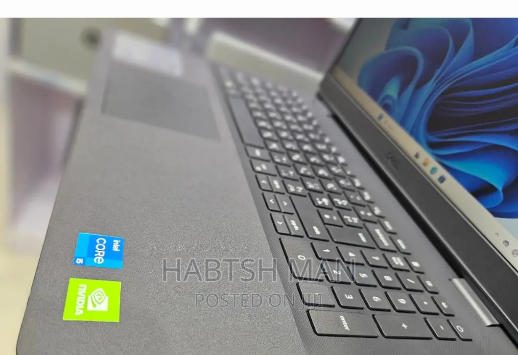 New Laptop Dell Vostro DVCI315 8GB Intel Core I5 SSD 512GB