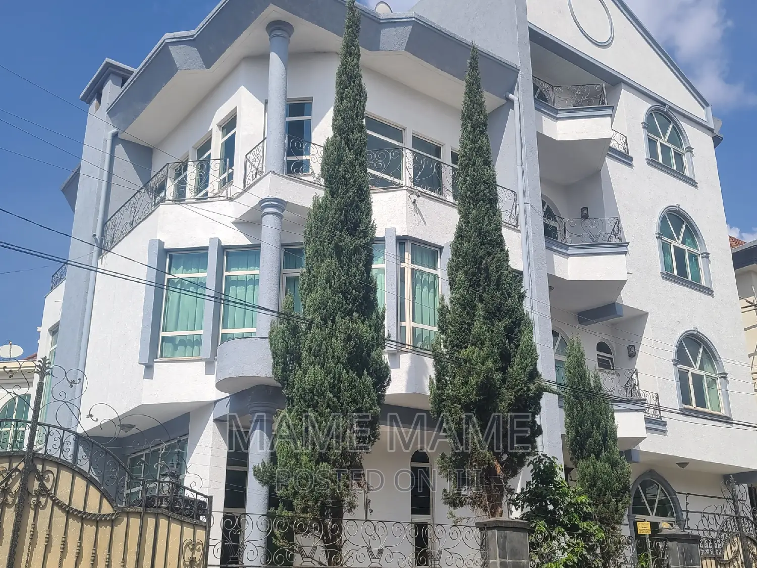 8bdrm House in Addis Abeba, Bole for sale