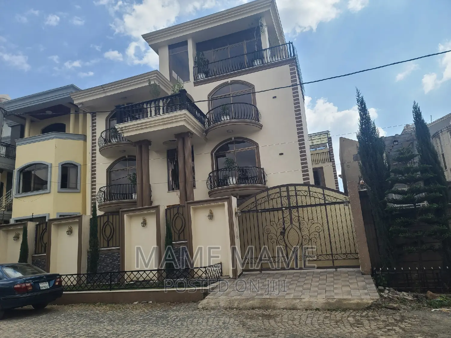 9bdrm House in Addis Abeba, Bole for sale