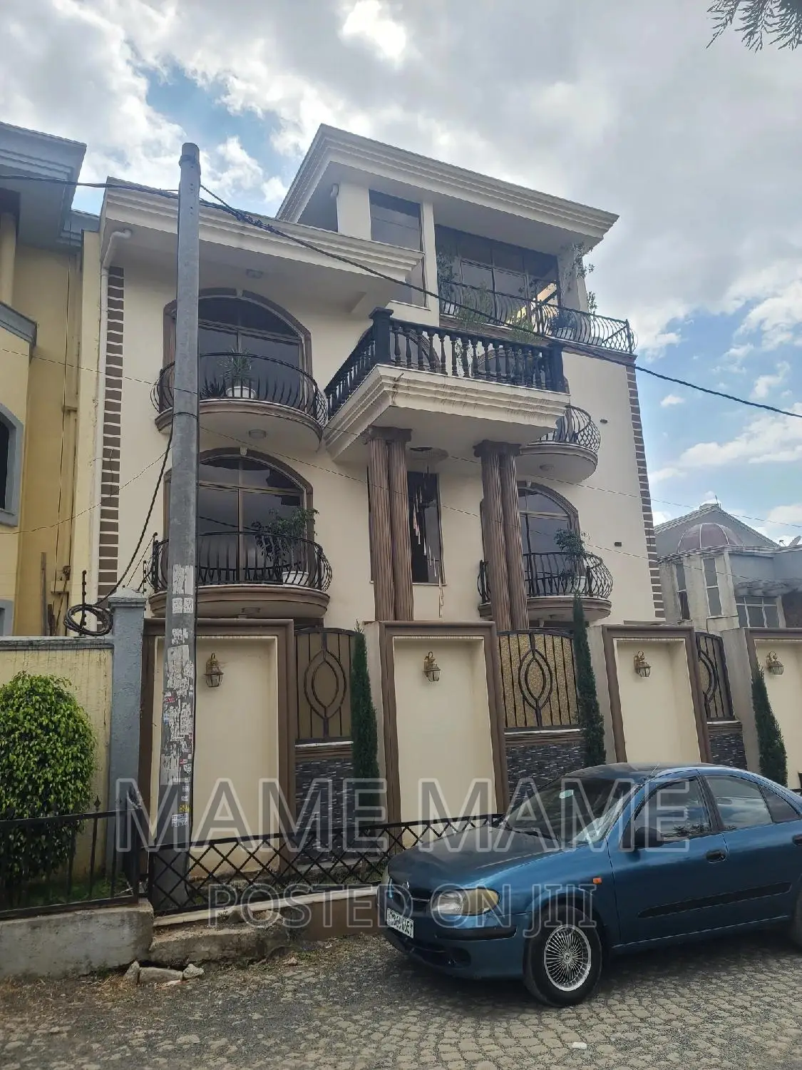 9bdrm House in Addis Abeba, Bole for sale