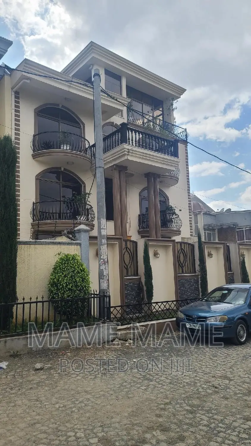 9bdrm House in Addis Abeba, Bole for sale