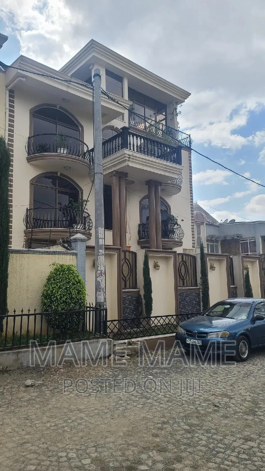 9bdrm House in Addis Abeba, Bole for sale