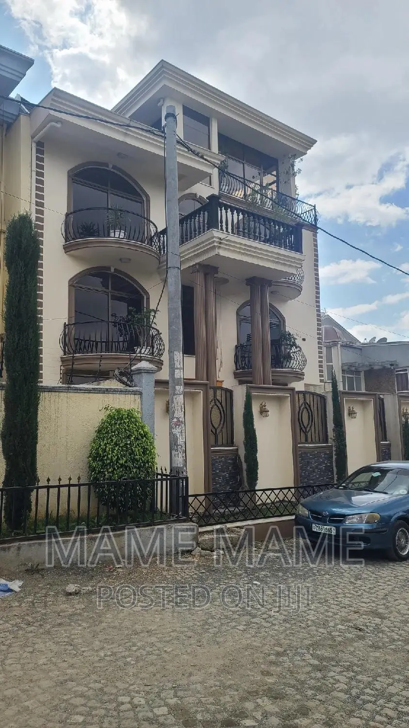 9bdrm House in Addis Abeba, Bole for sale