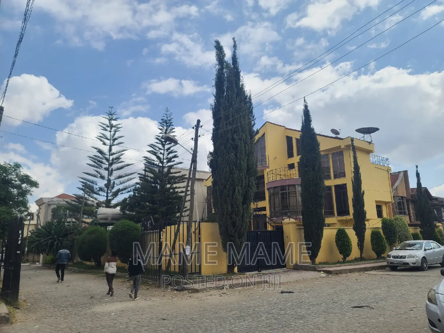8bdrm House in Addis Abeba, Bole for sale