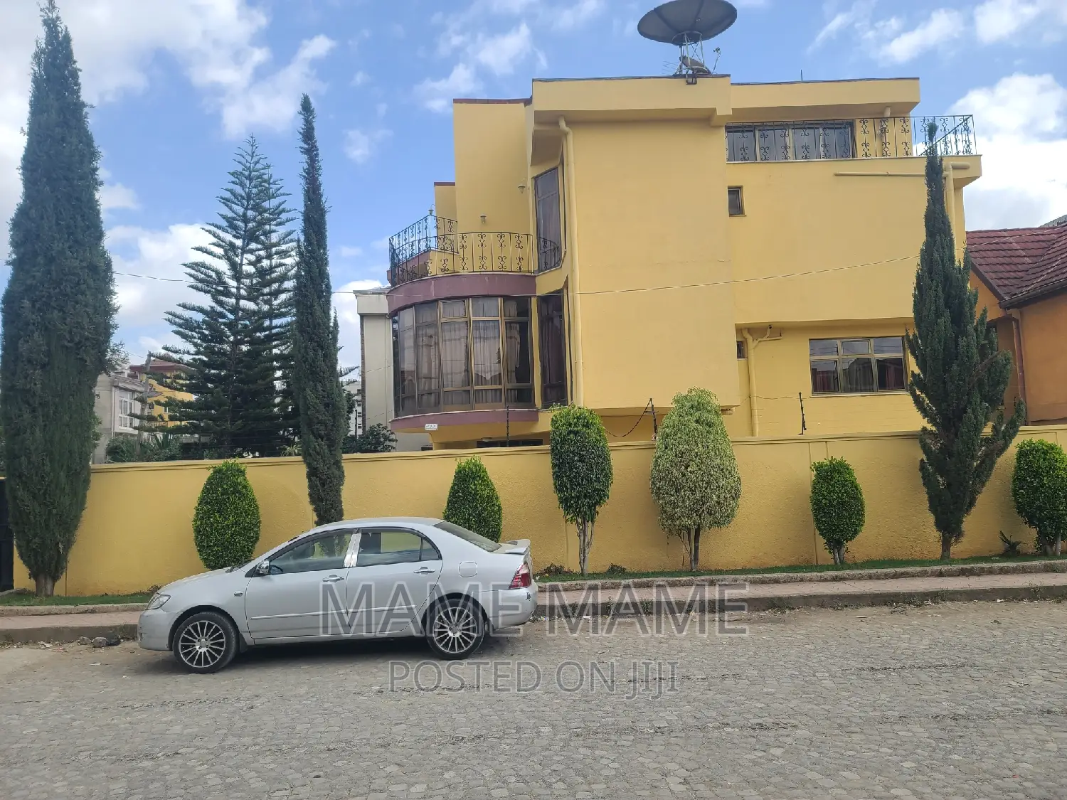8bdrm House in Addis Abeba, Bole for sale