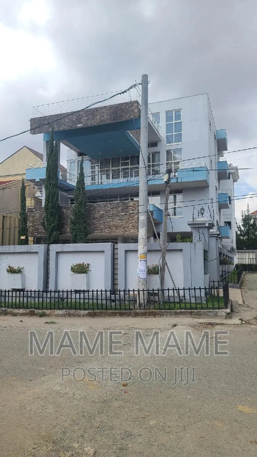 10bdrm House in Addis Abeba, Bole for sale